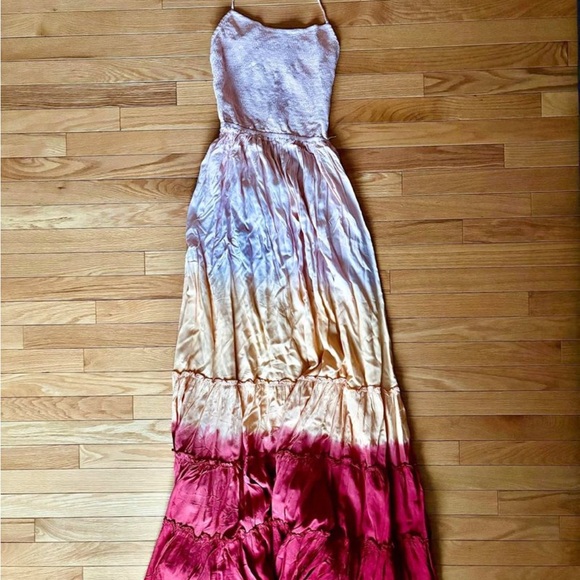 REVOLVE TIARE Hawaii New With Tags Naia Maxi Dress Small/Medium - Picture 5 of 9